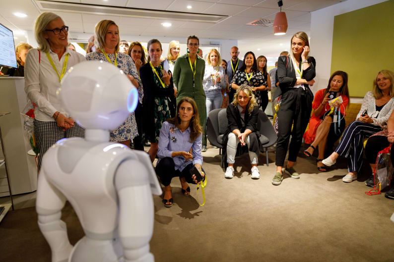 Humanoid robot senaste medarbetaren på TUI
