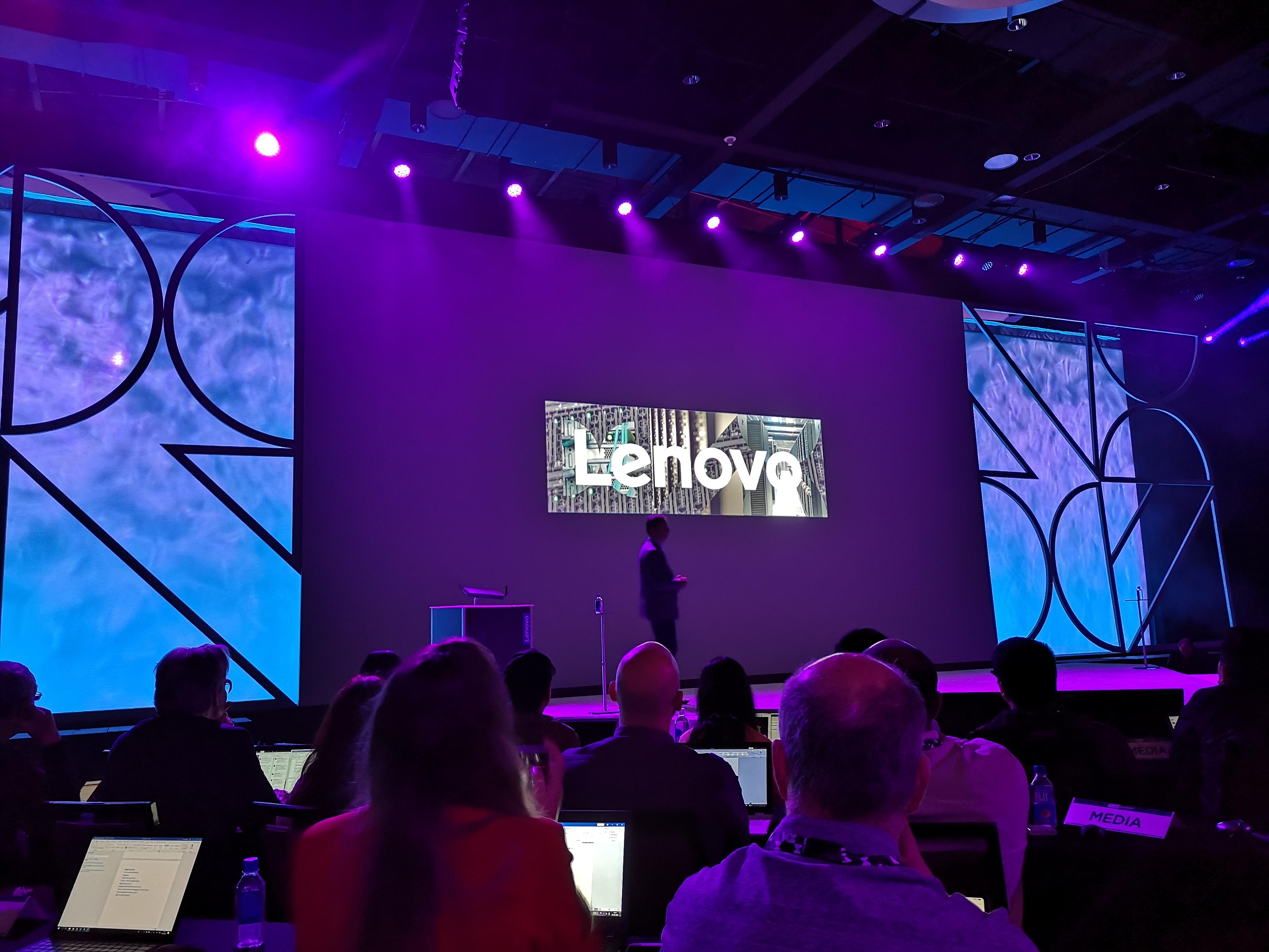 Flera intressanta nyheter på Lenovo Accelerate i Orlando
