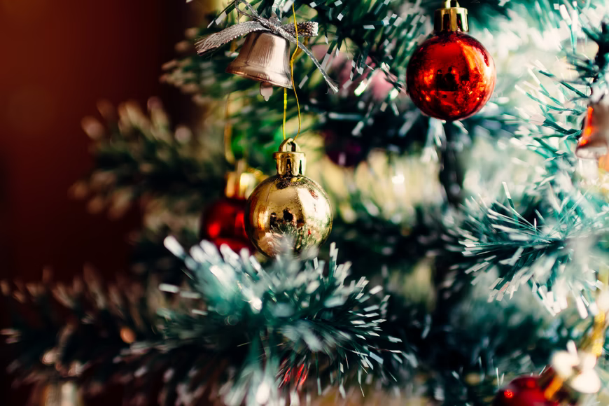 Så mycket planerar svenskarna att spendera på julklappar  – köper få men personliga och kvalitativa klappar