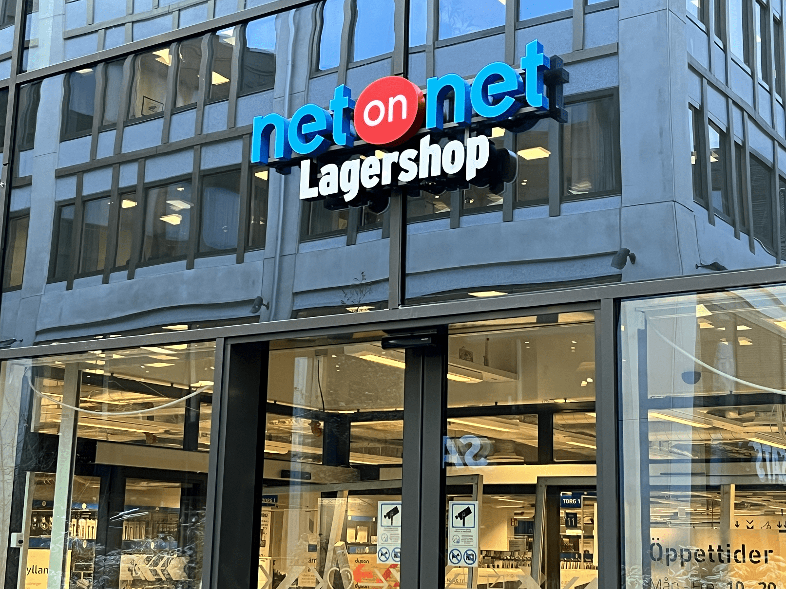Premiär idag för NetOnNets nya storsatsning-Lagershop i Bromma