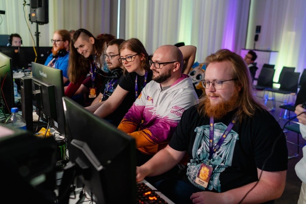 E-sportevent i Malmö samlade in 1 miljon kronor till Alzheimerfonden E-sportevent i Malmö samlade in 1 miljon kronor till Alzheimerfonden