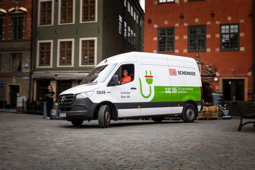 Schenker Åkeri elektrifierar – 32 eSprinter från Mercedes-Benz