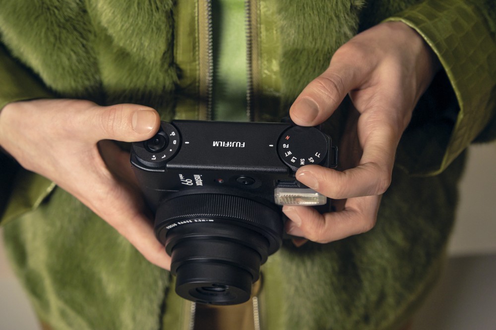 Fujifilm’s splitter nya INSTAX MINI 99 direktbildskamera skruvar upp färgerna på dina bilder