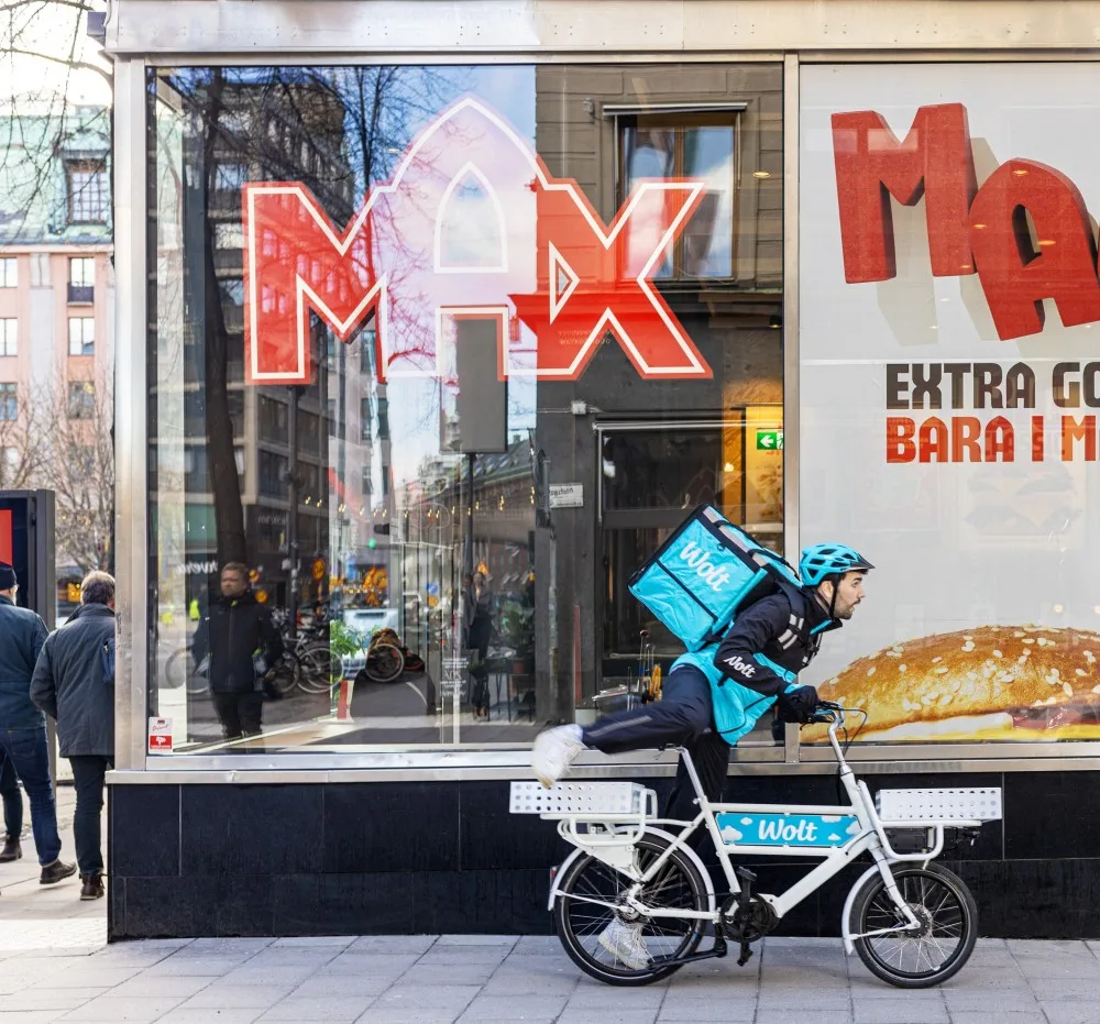 Wolt och MAX fördjupar samarbetet i ny storsatsning Wolt och MAX fördjupar samarbetet i ny storsatsning