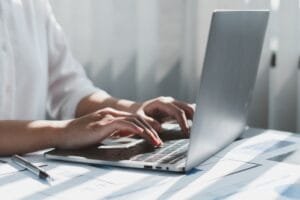 Piwik PRO lanserar ny funktion som ger svenska företag möjligheten att mäta analytics i realtid Piwik PRO lanserar ny funktion som ger svenska företag möjligheten att mäta analytics i realtid