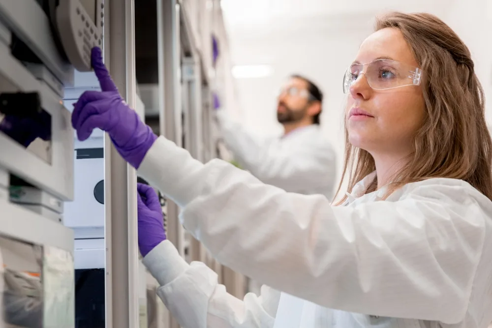 Thermo Fisher Scientific och DHL Express samarbetar för att minska växthusgasutsläppen från global frakt