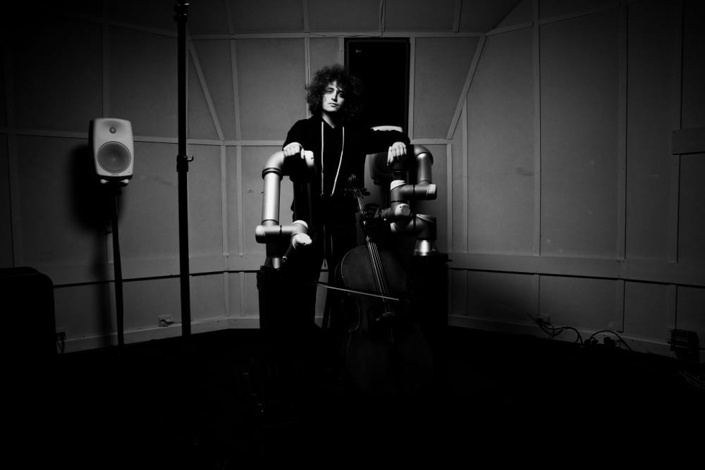 Världspremiär för cellospelande robot i Jacob Mühlrads konsert på Malmö Live Konserthus