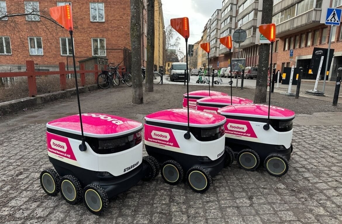 Starship Technologies och foodora inleder samarbete i Sverige
