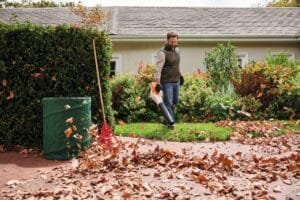 Maximal kontroll och flexibilitet med två nya lövblåsar från STIHL Maximal kontroll och flexibilitet med två nya lövblåsar från STIHL