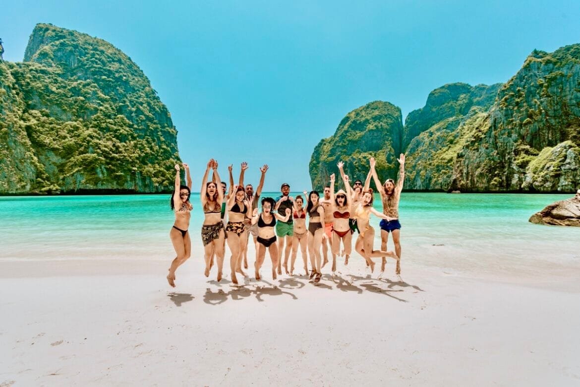 Huakai tar sitt koncept för gruppresor i Sverige