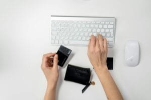 Qliro effektiviserar onboarding av nya handlare genom partnerskap med Bits Technology Qliro effektiviserar onboarding av nya handlare genom partnerskap med Bits Technology