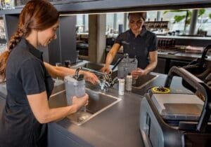 Ny textilvårdsmaskin för snabb och enkel borttagning av fläckar på textilier