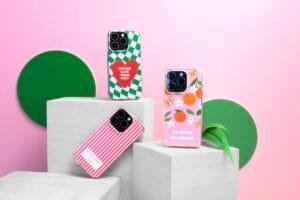 Joan Comms inleder samarbete med Smartphoto