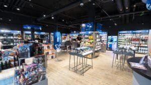 Webhallen öppnar i Gränbystaden