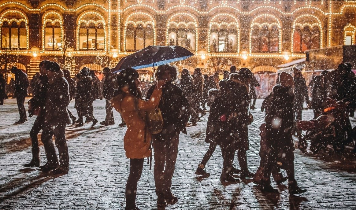 En av tre använder AI för julhandeln