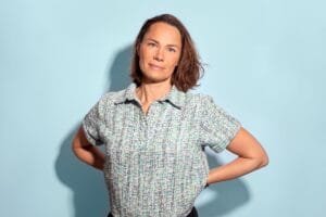 662928 Säljteam porträtt23214 1 Linda2 Blue (1) e5cf9f original 1774267341 ry65y