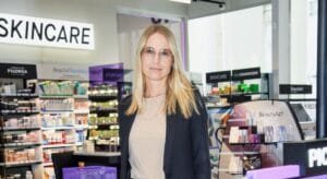Carola Lundell VD Kicks grgr