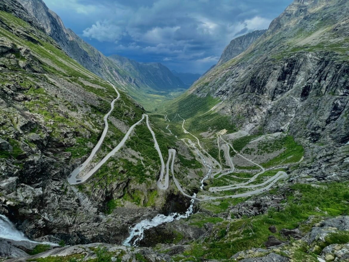 Norge lockar: Svenskarna väljer bilen till semestern