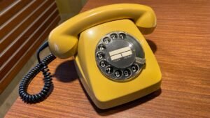 Säg nej till mobilen utan att barnet blir ensamt