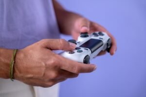 Nu kan du sälja din gamla mobil, surfplatta och spelkonsol hos refurbed