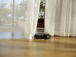 Roborock lanserar Saros 20 Neo i Sverige